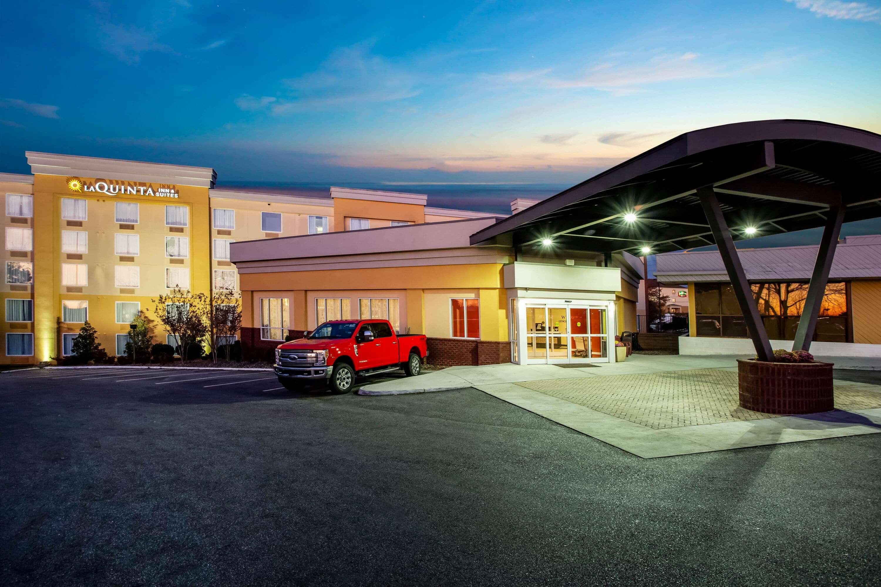 La Quinta By Wyndham Lynchburg At Liberty Univ. Hotel Exterior photo