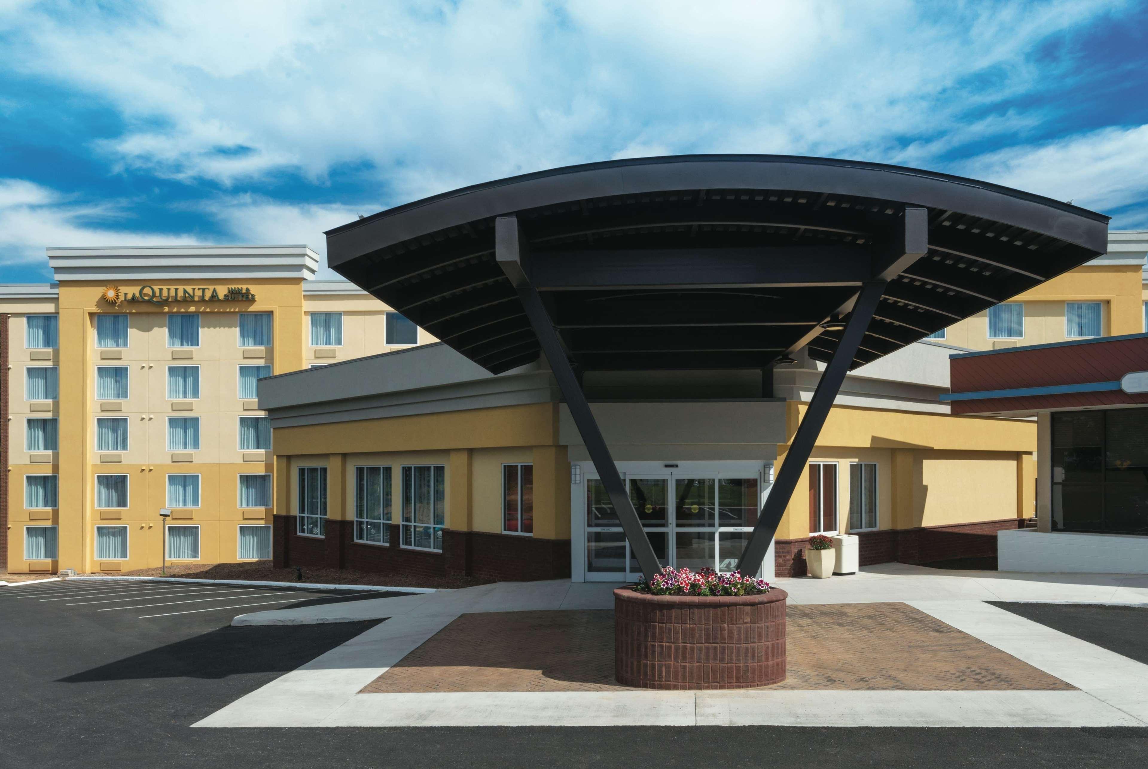 La Quinta By Wyndham Lynchburg At Liberty Univ. Hotel Exterior photo